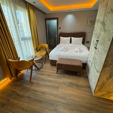 Greenwich Hotel 3*